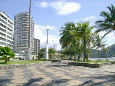 Lindo Apto Praia Martin De Sa Em Condominio Com Piscina, Estacionamento, Wi-Fi 150Mbps,Perto Do Mar!!! カラグァタトゥバ エクステリア 写真